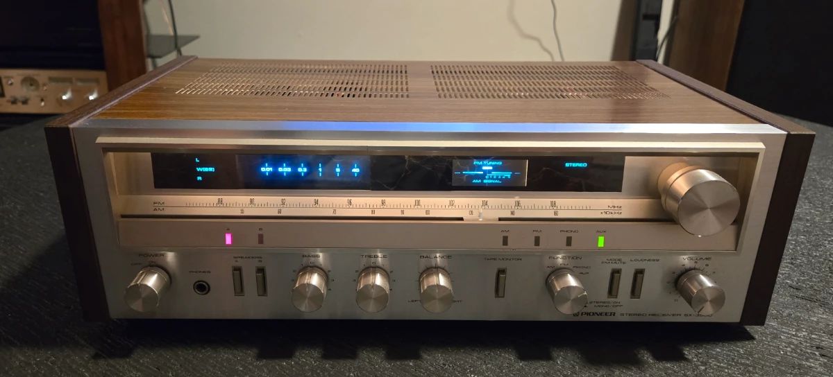 Pioneer Receiver