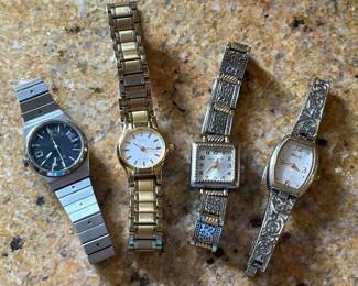 070 wristwatchesseikocitizenquartzannek
