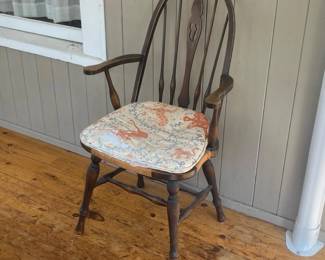 072 windsorstylewoodenarmchairwithworn