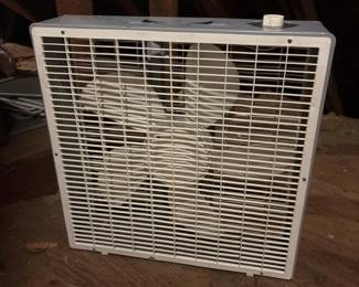181 boxfanwithmechanical3speedcontrol