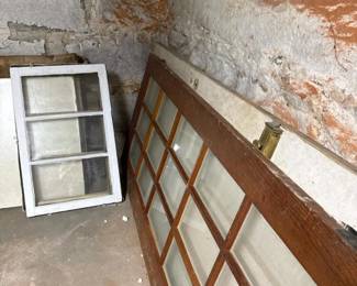 125 antiquewoodendoorsandwindowsashwit