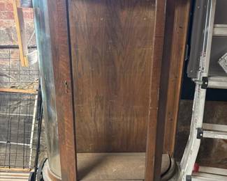 116 antiqueoakcuriocabinetmissingglass