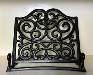 048 blackmetalscrollworkbookstand