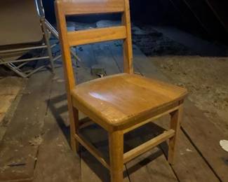 237 woodenchildrensschoolchair