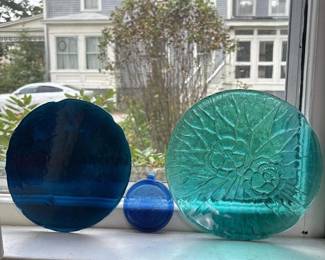 055 artglasssuncatchersplateblueglass