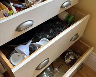 151 assortedkitchenutensilscookwareandb