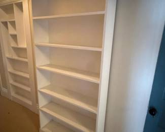 029 whitepaintedbookshelfwithsixshelves