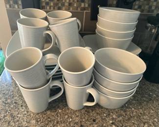 52-pc set of Noritake GoG Swirl 