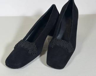 SALVATORE FERRAGAMO BOUTIQUE BLACK SUEDE SQUARE TOE PUMPS