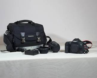 (4pc) CANON EOS 5D MARK III DIGITAL SLR CAMERA WITH EF 24-105MM F/4L IS USM ZOOM LENS