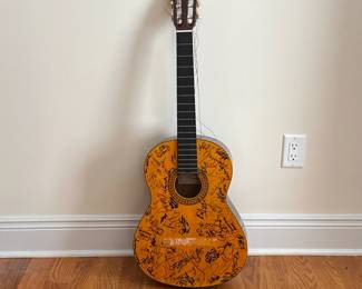 TAKAMINE G-124S CLASSICAL GUITAR WITH MULTIPLE ARTIST SIGNATURES