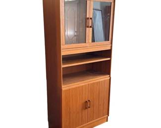 TEAK MIDCENTURY MODERN TWO-PIECE DISPLAY CABINET AND HUTCH