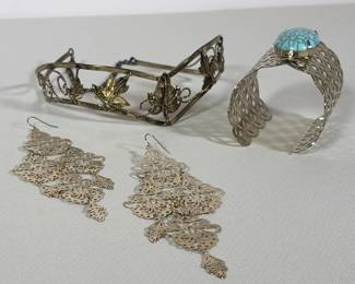 (3pc) THREE-PIECE GOLD-TONE COSTUME JEWELRY GROUP