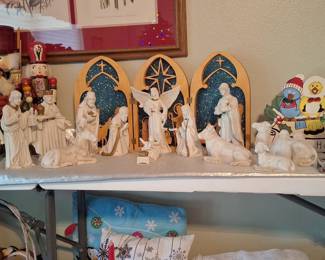 Lenox First Blessing Nativity Set with Triptych Backdrop