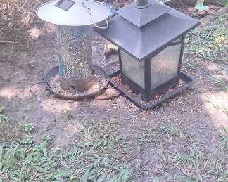Mosaic Solar Lantern Bird Feeder and Pagoda Style Bird Feeder Set