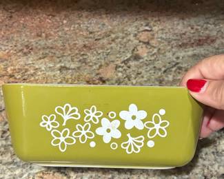 Pyrex Spring Blossom Green Refrigerator Dish 0502