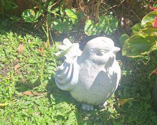 Cast Concrete Sitting Bird Statue
