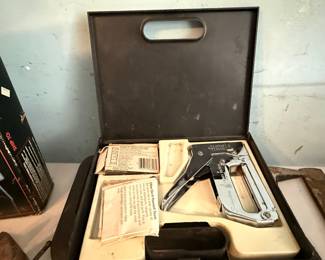 Swingline No. 800 Heavy Duty Tacker Kit