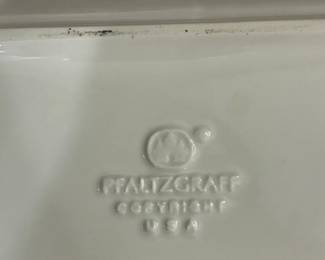 Pfaltzgraff Yorktowne Bread Tray