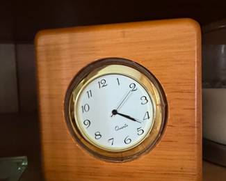 National Wildlife Federation Wolf Desk Clock