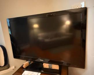 Haier 26” LED LCD TV HDMI HL-26P2