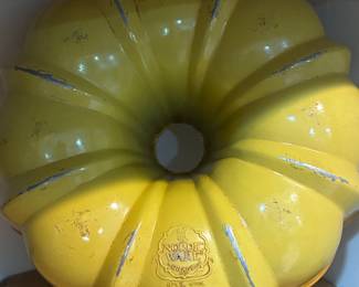 Vintage Nordic Ware Bundt Pan
