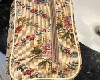 Vintage Leisure Luggage Floral Tapestry Train Case Bag