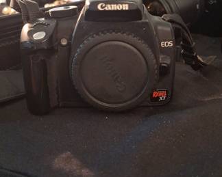 Canon EOS Digital Rebel XT