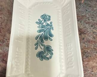 Pfaltzgraff Yorktowne Bread Tray