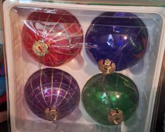 Set of 4 Avon Holiday Treasures Glass Christmas Ornaments