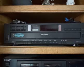 Magnavox CDC-745 5-Disc Carousel CD Changer