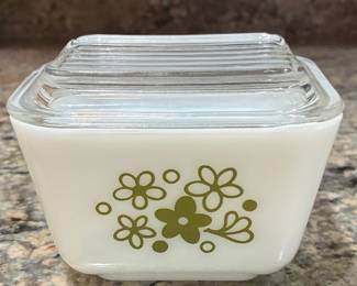 Pyrex Spring Blossom Green Refrigerator Dish (501-B)