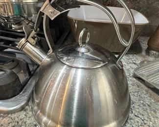 Professional Culinary Essentials 2.5 Quart Whistling Kettle