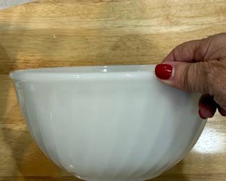 Fire-King Swirl Mixing Bowl