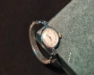 Helbros Women's Quartz Wristwatch