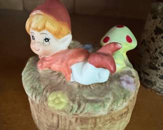 Vintage HOMCO 5404 Elf Mushroom Trinket Box