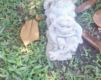 Cast Stone Reading Frog Garden Statue