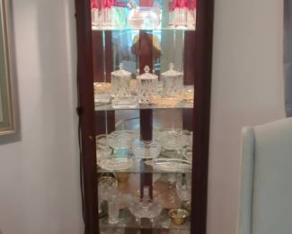 Pulaski Furniture Cherry Corner Curio Cabinet