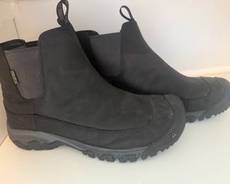 Men's size 9.5-10 shoes