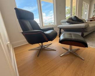 IMG Leather space recliner and ottoman