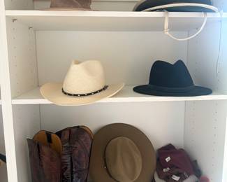 Akubra Hat, Tilly Hats, Stetson Hat Lucchese sz 10 boots