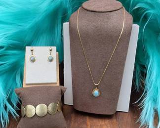 Vintage Korea Blue Turquoise Style Jewelry Set Necklace Earrings Bracelet Gold Tone Boho