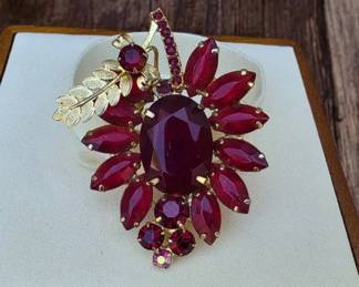 Vintage Red Rhinestone Floral Brooch Gold Tone Statement Pin Large Faceted Gemstone
