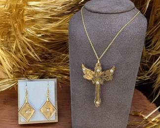 Vintage Inspired Gold Tone Cross Pendant Necklace Matching Dangle Earrings Rhinestone Jewelry Set