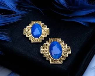 Vintage Unsigned Lapis Lazuli Clip On Earrings.