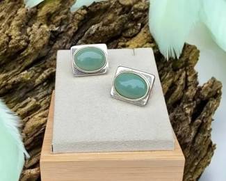 Vintage Jade Clip On Earrings Unsigned