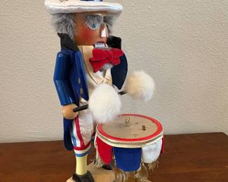 https://rarefindestatesales.hibid.com/catalog/772925/collectors-dream-vintage--antique-and-holiday-treasures