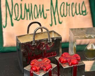 Neiman Marcus : https://rarefindestatesales.hibid.com/catalog/772925/collectors-dream-vintage--antique-and-holiday-treasures