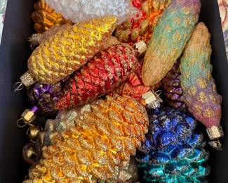 Vintage Christa’s ornaments : https://rarefindestatesales.hibid.com/catalog/772925/collectors-dream-vintage--antique-and-holiday-treasures