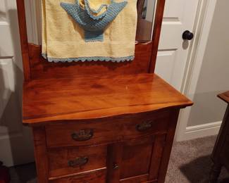 Dresser/dry sink